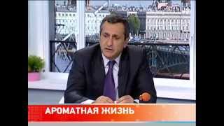 Кадр из видео: Парфюмер Бернар Наим